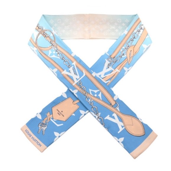 Louis Vuitton Empreinte Monogram Giant Madeline MM in Dove Grey - Picture 16 of 16